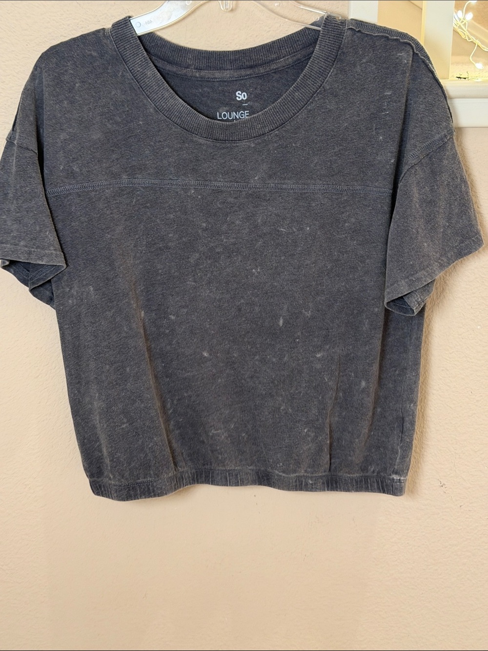 SO Lounge Life Women’s Washed Black Cropped Tee